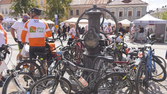 Miasteczko zdrowia NFZ na kieleckim Rynku