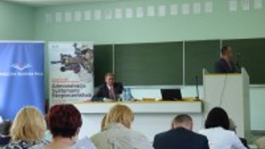 Międzynarodowa dyskusja o bezpieczeństwie w Społecznej Akademii Nauk