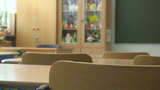 Miejsc w szkołach średnich dla absolwentów nie zabraknie, zapewniają władze Kielc i regionu