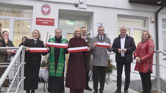 Mieszkańcy zyskali nowoczesną przestrzeń wsparcia: w Mniowie symbolicznie otwarto Centrum Usług Społecznych