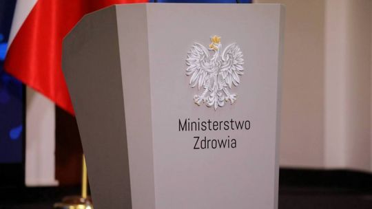 Ministerstwo Zdrowia: od 14 do 20 lipca wykryto blisko 12,8 tys. zakażeń, zmarły 22 osoby z COVID-19