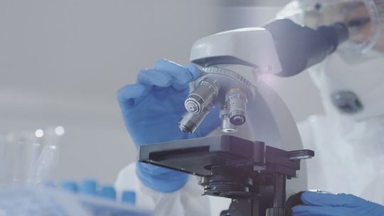 Ministerstwo Zdrowia poinformowało o ponad 3 tys. nowych zakażeń koronawirusem. W regionie stwierdzono 73 nowe zachorowania