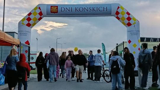 Na oficjalne rozpoczęcie Dni Końskich przybyli mieszkańcy i… zagraniczni goście