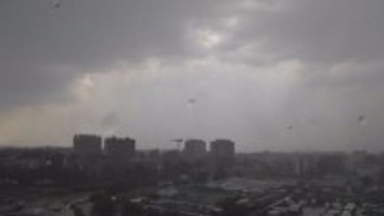 Nad Polskę nadciąga Orkan „Fryderyka”, synoptycy ostrzegają przed silnym wiatrem