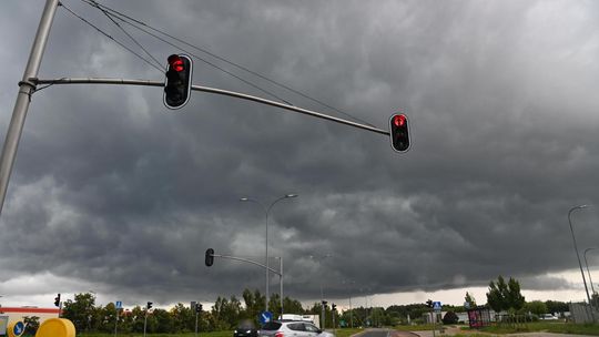 Nad Polskę nadciągnął niż genueński Boris; na południu kraju mogą wystąpić ulewy