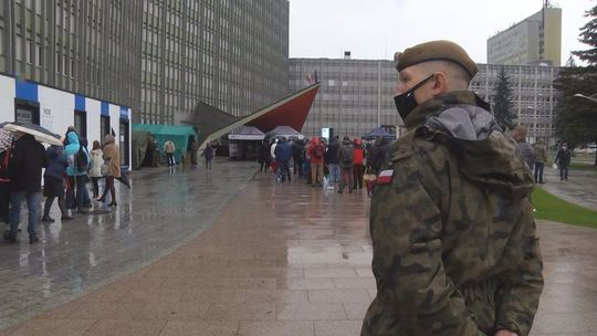 Nie słabnie zainteresowanie szczepieniami w trakcie majówki