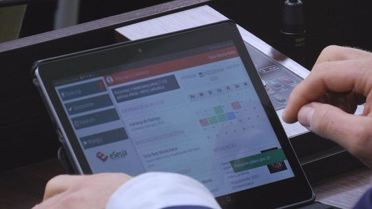 Niższe podatki i debata o kryzysie COVID-19. Radni apelują do prezydenta Bogdana Wenty