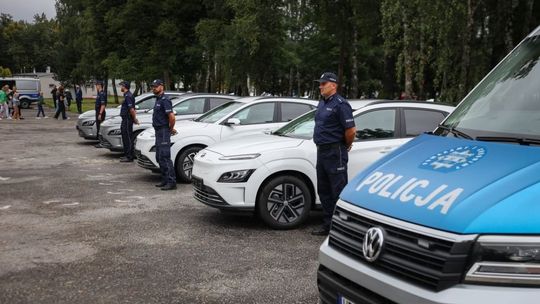 Nowe radiowozy trafią do Kielc, Ostrowca, Skarżyska, Sandomierza i Starachowic