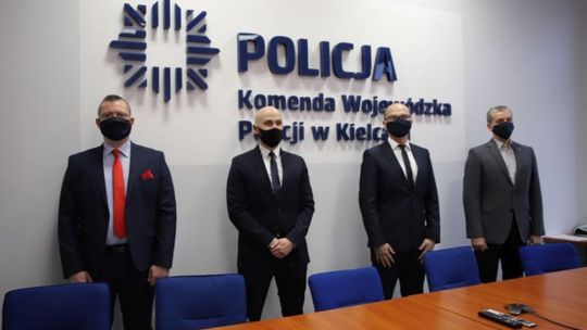 Nowi biegli w kieleckim laboratorium