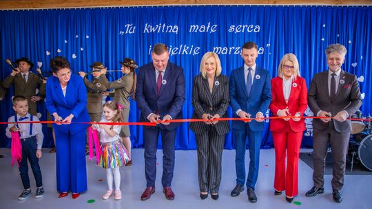Nowoczesne przedszkole i żłobek otwarto w Oblęgorku