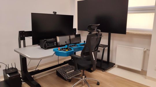 Nowoczesny symulator szkoli maszynistów w Skarżysku