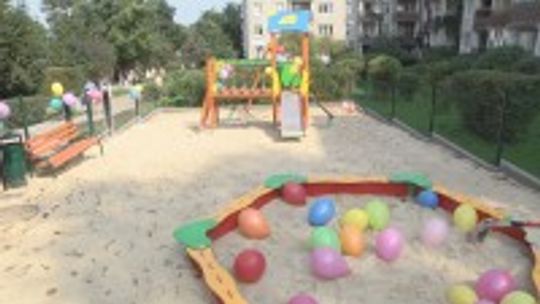 Nowy plac zabaw dla dzieci na os. Ściegiennego