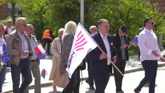 Obchody Święta Pracy i powrót pochodu ulicami miasta