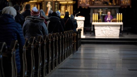 Od niedzieli większa liczba wiernych w kościołach