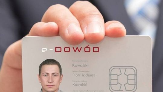 Od poniedziałku wpływają wnioski o wydanie e-dowodu