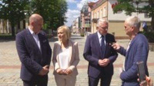 Ogromna dotacja ministra Gowina dla jednostek powiązanych z jego partią?