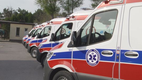Osiem nowych karetek do walki z koronawirusem