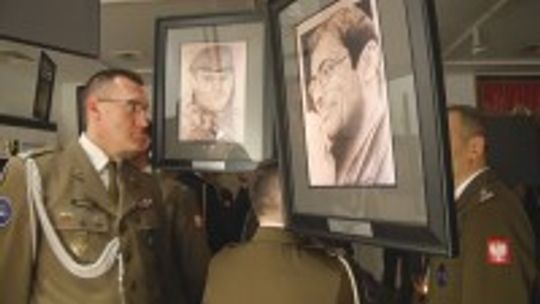 Pamięć 120 polskich żołnierzy poległych w zagranicznych misjach uczczono na wystawie