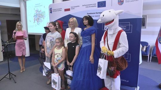 Paszport w dłoń i w drogę - "Świętokrzyski Podróżnik Europejski" nagradza młodych odkrywców