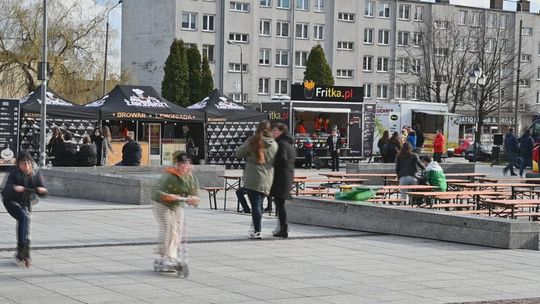 Pierwsze w tym roku food trucki zaparkowały przy MCK