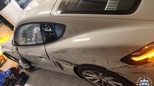 Pijany i bez prawa jazdy w Porsche