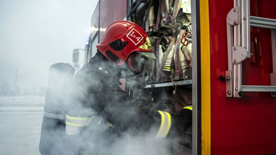 Po pożarze magazynu farb służby nie wykryły zagrożeń dla środowiska