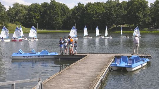 Podopieczni Uczniowskiego Klubu Sportowego „Zalew Kielce” otrzymali kolejny rower wodny