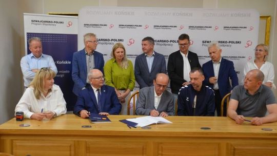 Podpisanie umów z Grantobiorcami w I naborze do Konkursu Grantowego „Bezpieczne mieszkanie - demontaż indywidualnych piecyków gazowych”