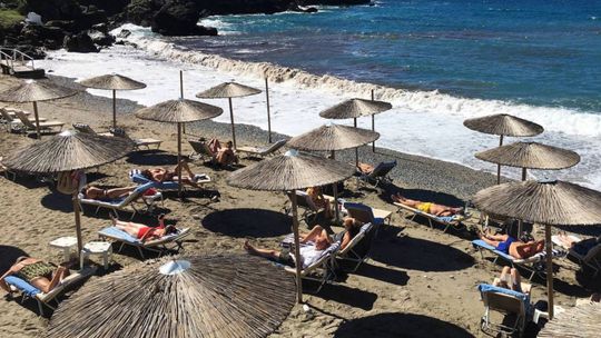 Podróże po Europie: by polecieć do Chorwacji i Grecji zaszczepieni już nie potrzebują testu