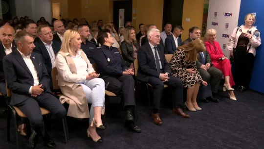 Pokazują, jak bezpiecznie korzystać z Internetu