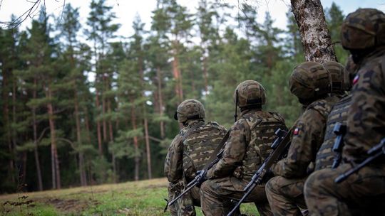 Polacy nie wierzą w powrót obowiązkowej służby wojskowej