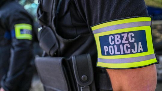 Policja: grupa przestępcza wyłudziła 1,5 mln zł podczas zbiórek w internecie