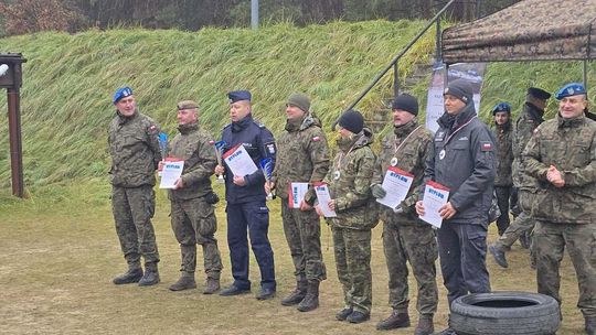 Policjanci z Kielc celnie strzelają Policjanci z Kielc celnie strzelają