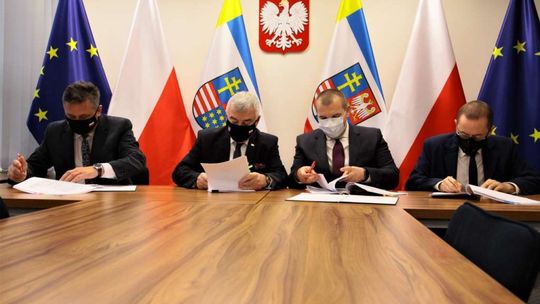 POLREGIO nadal będzie wozić pasażerów ze świętokrzyskiego