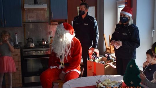 Pomocnicy Mikołaja w świętokrzyskiej policji 