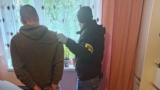 Pomocnik oszusta podającego się za policjanta aresztowany