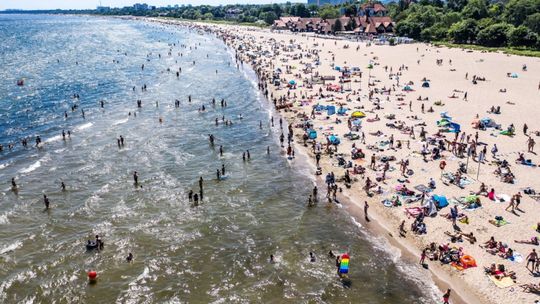 Pomorskie: woda zdatna do kąpieli we wszystkich kąpieliskach nad morzem i jeziorami