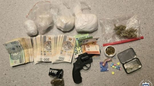 Ponad kilogram amfetaminy w rękach policji