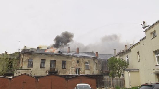 Ponad sześć godzin trwało ugaszanie pożaru przy Piotrkowskiej