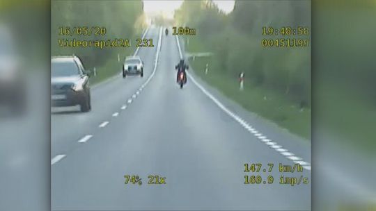 Pościg za motocyklistą. 35-latek odpowie za trzy przestępstwa