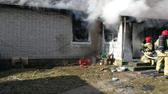 Pożar budynku mieszkalno-gospodarczego w Łącznej