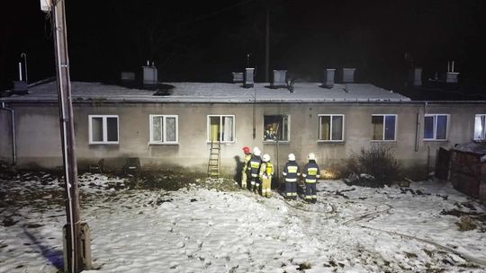 Pożar budynku wielorodzinnego na osiedlu Skałka