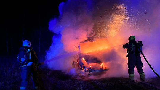 Pożar samochodu dostawczego w Wyszynie Fałkowskiej