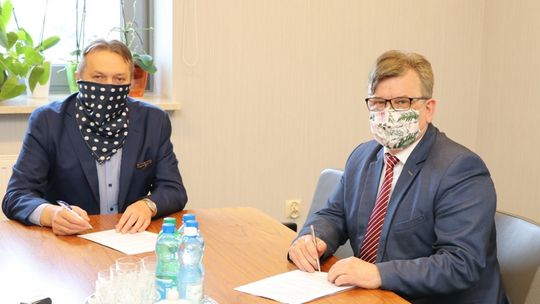 Starostwo Powiatowe w Kielcach zabezpieczy pogorzelisko w Nowinach