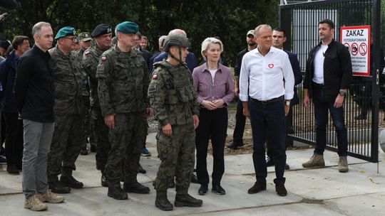 Premier Tusk i szefowa KE na granicy wschodniej: konieczna zdecydowana postawa wobec polityki Rosji