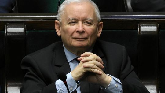 Prezes PiS: trzydziestu kilku posłów zrezygnowało z członkostwa w PiS