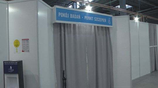 Prof. Pyrć: jeżeli nie przestaniemy się szczepić i natura nie wykręci numeru, to kolejnej fali nie będzie