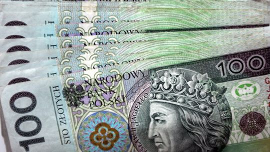 Projekt: 3 tys. zł minimalnego wynagrodzenia za pracę od 1 stycznia 2022 r.