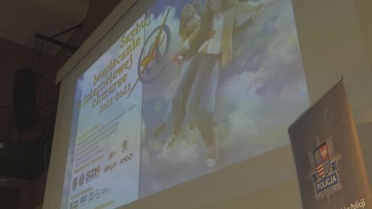 Promują bezpieczne zasady korzystania z Internetu