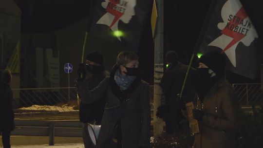 Protest kobiet w Kielcach po publikacji uzasadnienia wyroku w sprawie aborcji